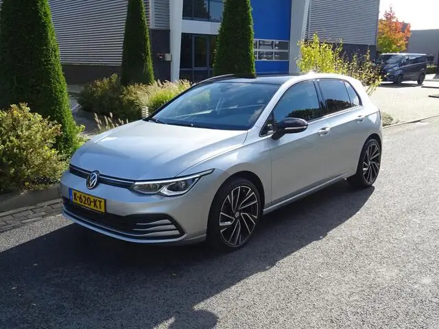 Photo 1 : Volkswagen Golf 2020 Petrol