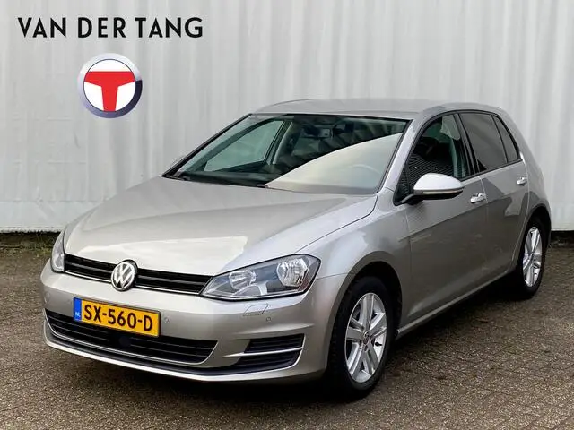 Photo 1 : Volkswagen Golf 2015 Petrol