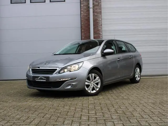 Photo 1 : Peugeot 308 2016 Petrol