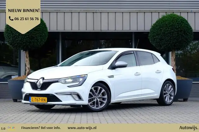 Photo 1 : Renault Megane 2016 Petrol