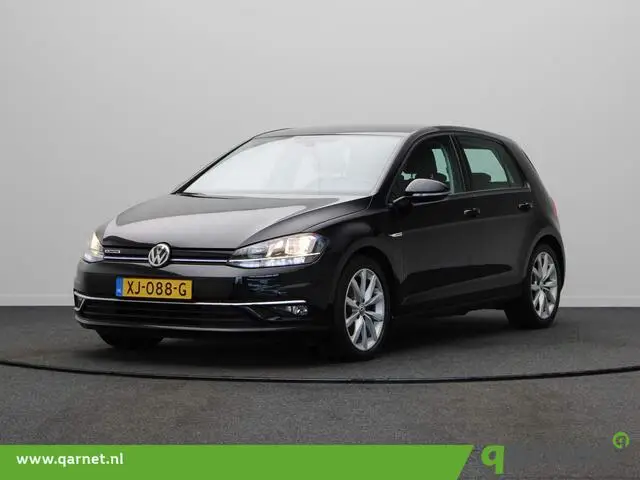 Photo 1 : Volkswagen Golf 2019 Petrol