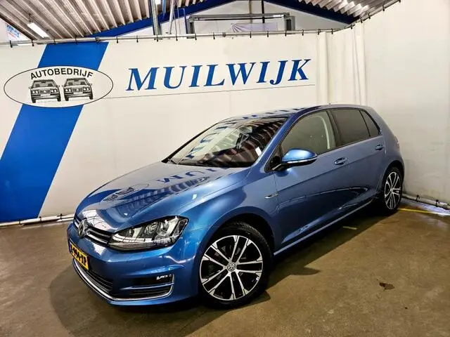 Photo 1 : Volkswagen Golf 2015 Essence