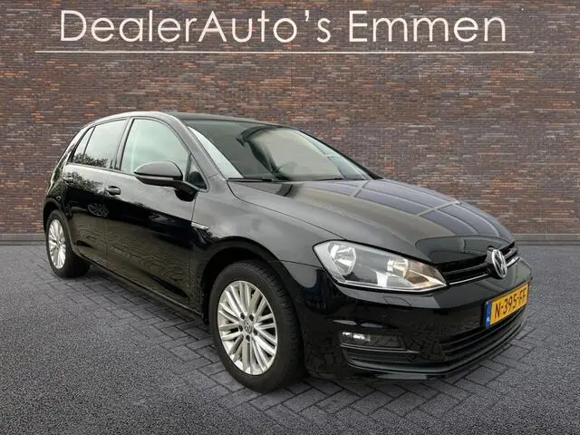 Photo 1 : Volkswagen Golf 2015 Petrol