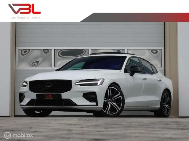 Photo 1 : Volvo S60 2019 Essence