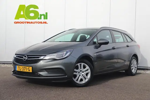 Photo 1 : Opel Astra 2018 Essence