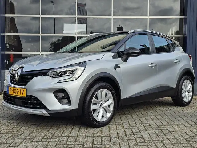 Photo 1 : Renault Captur 2022 Petrol