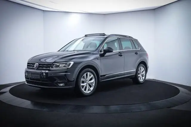 Photo 1 : Volkswagen Tiguan 2020 Essence