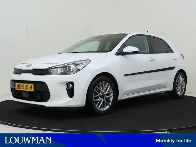 Photo 1 : Kia Rio 2017 Petrol