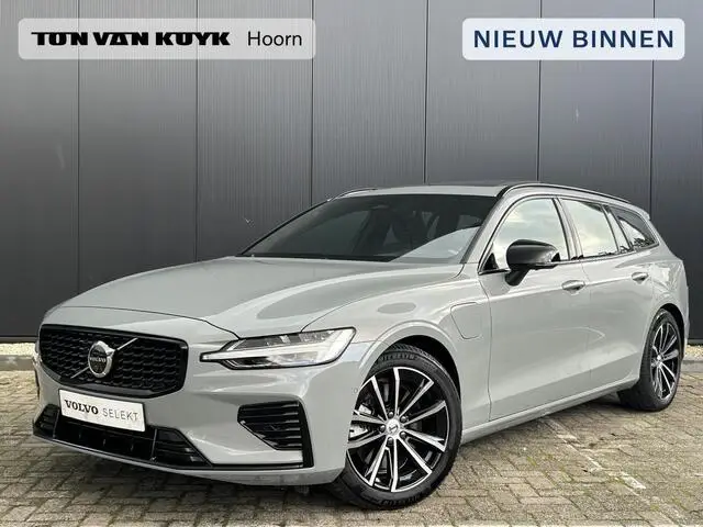 Photo 1 : Volvo V60 2024 Hybride