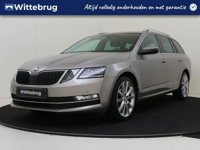 Photo 1 : Skoda Octavia 2017 Petrol