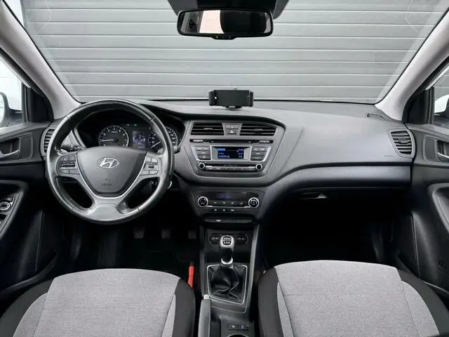 Photo 1 : Hyundai I20 2015 Petrol