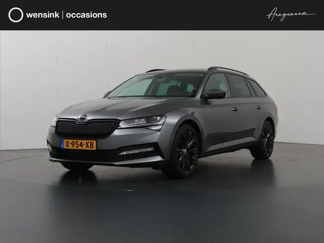 Photo 1 : Skoda Superb 2023 Hybrid