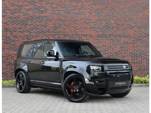 Photo 1 : Land Rover Defender 2024 Hybrid