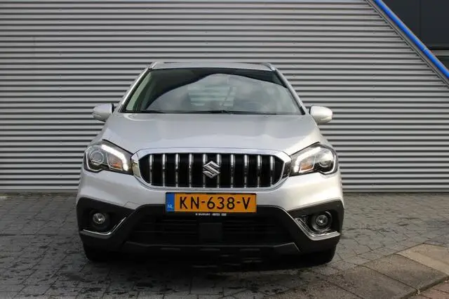 Photo 1 : Suzuki Sx4 2016 Essence