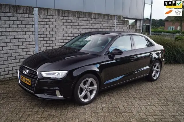 Photo 1 : Audi A3 2019 Petrol