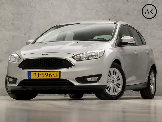 Photo 1 : Ford Focus 2017 Petrol