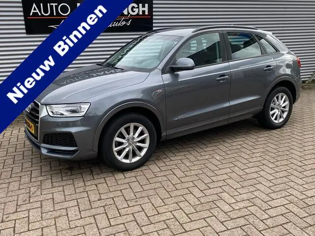 Photo 1 : Audi Q3 2017 Petrol