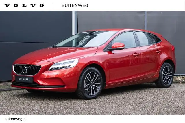 Photo 1 : Volvo V40 2019 Essence