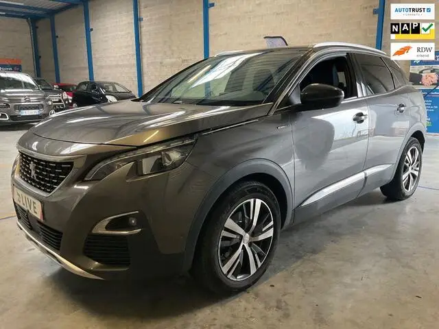 Photo 1 : Peugeot 3008 2019 Essence