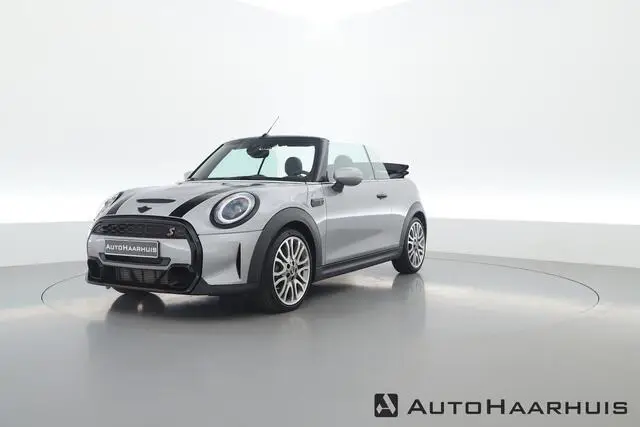 Photo 1 : Mini Cooper 2023 Petrol