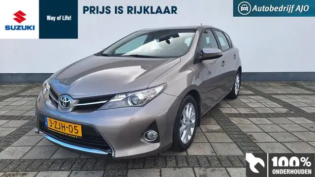 Photo 1 : Toyota Auris 2015 Essence