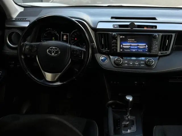 Photo 1 : Toyota Rav4 2018 Hybrid