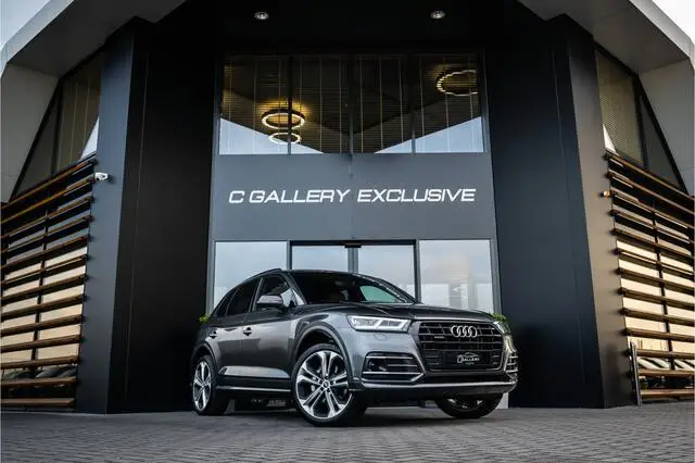 Photo 1 : Audi Q5 2020 Hybrid