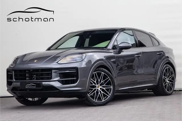 Photo 1 : Porsche Cayenne 2024 Hybrid