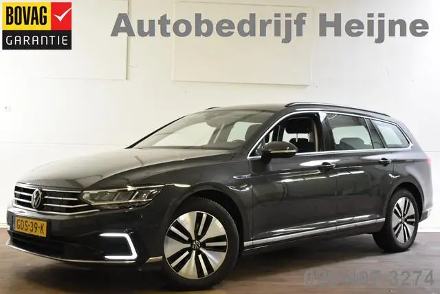 Photo 1 : Volkswagen Passat 2020 Hybride