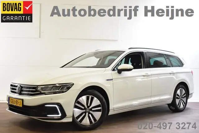 Photo 1 : Volkswagen Passat 2021 Hybride