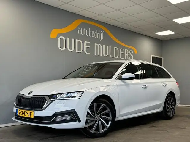 Photo 1 : Skoda Octavia 2021 Hybride