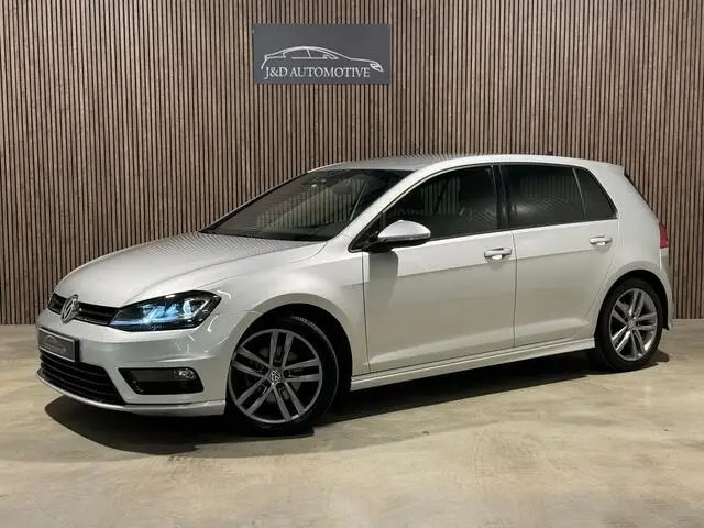 Photo 1 : Volkswagen Golf 2016 Essence