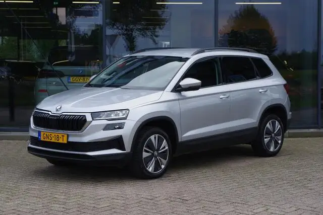 Photo 1 : Skoda Karoq 2023 Essence