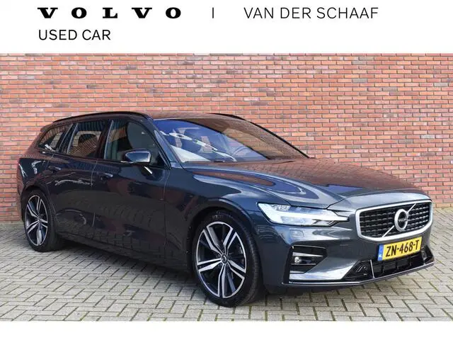 Photo 1 : Volvo V60 2019 Essence