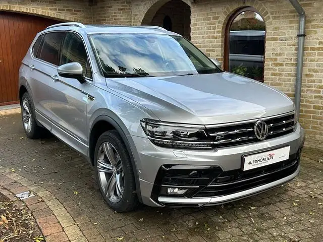 Photo 1 : Volkswagen Tiguan 2020 Petrol