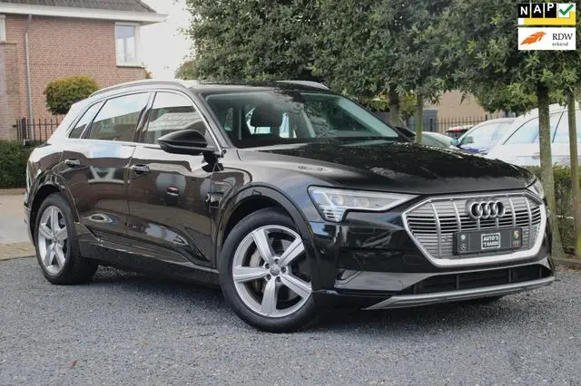 Photo 1 : Audi E-tron 2019 Électrique