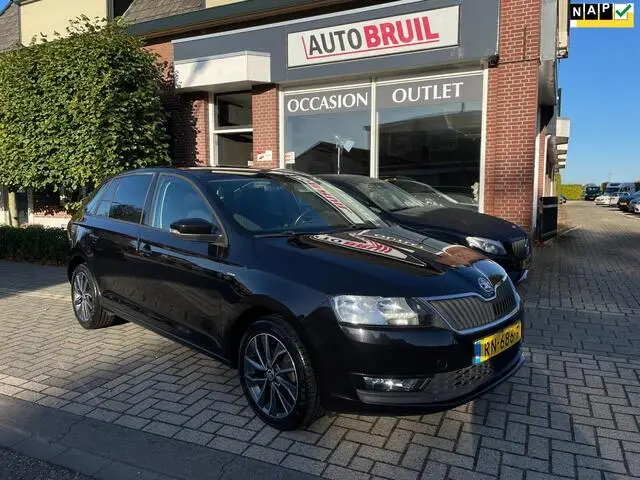 Photo 1 : Skoda Rapid 2018 Petrol