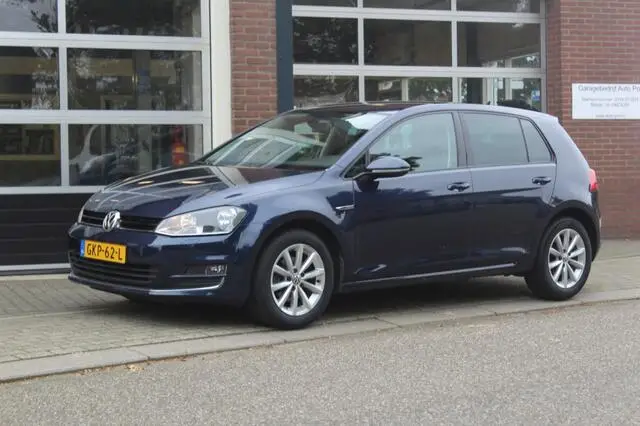 Photo 1 : Volkswagen Golf 2015 Petrol