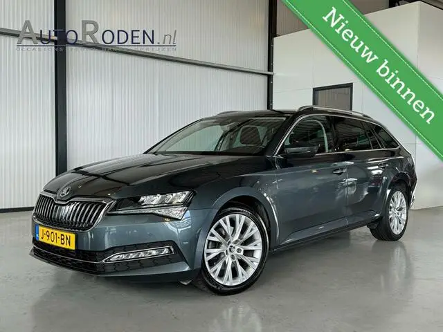 Photo 1 : Skoda Superb 2020 Petrol