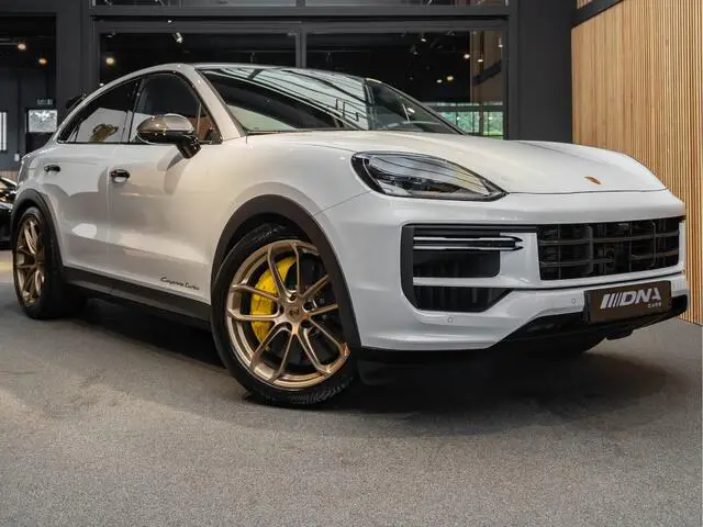 Photo 1 : Porsche Cayenne 2024 Hybride