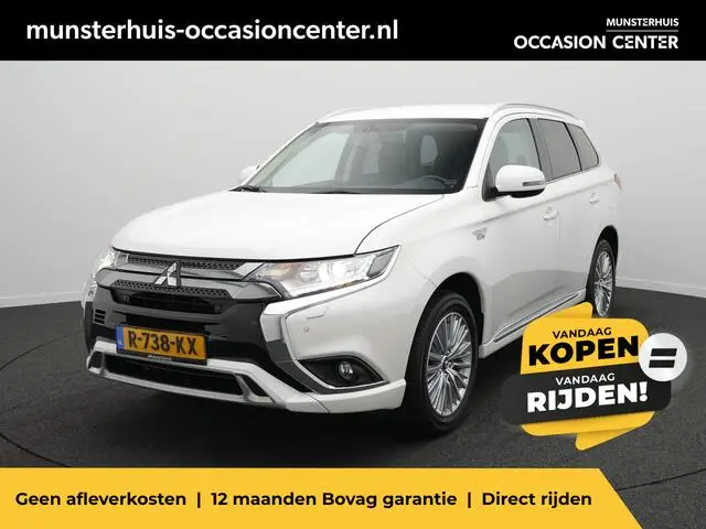 Photo 1 : Mitsubishi Outlander 2019 Hybrid