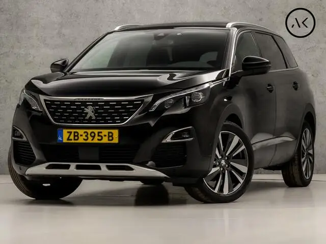 Photo 1 : Peugeot 5008 2019 Essence