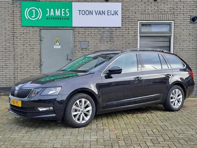 Photo 1 : Skoda Octavia 2020 Petrol