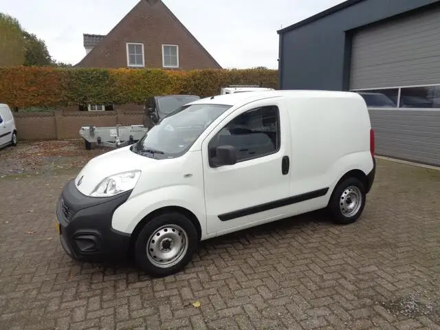 Photo 1 : Fiat Fiorino 2019 Petrol