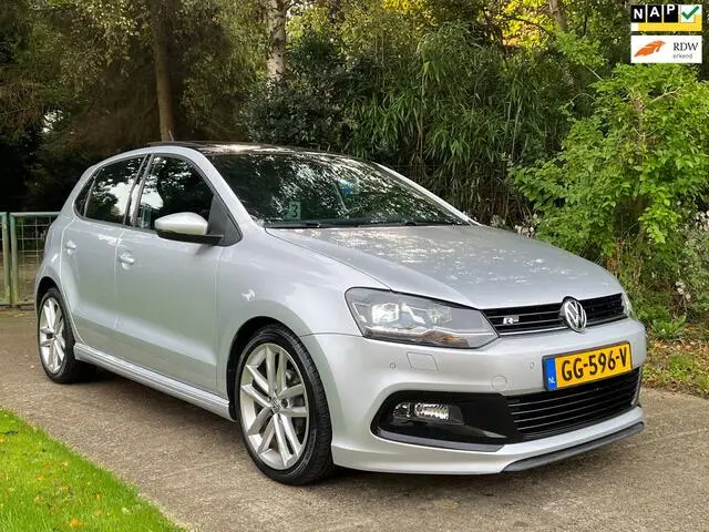 Photo 1 : Volkswagen Polo 2015 Petrol