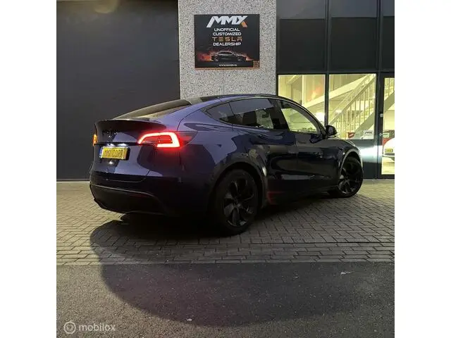 Photo 1 : Tesla Model Y 2023 Électrique