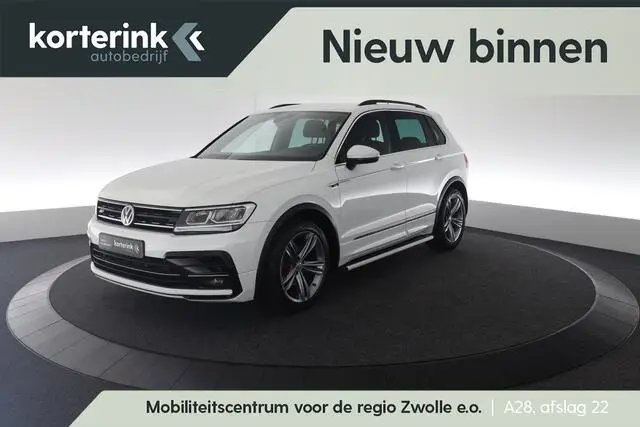 Photo 1 : Volkswagen Tiguan 2020 Essence