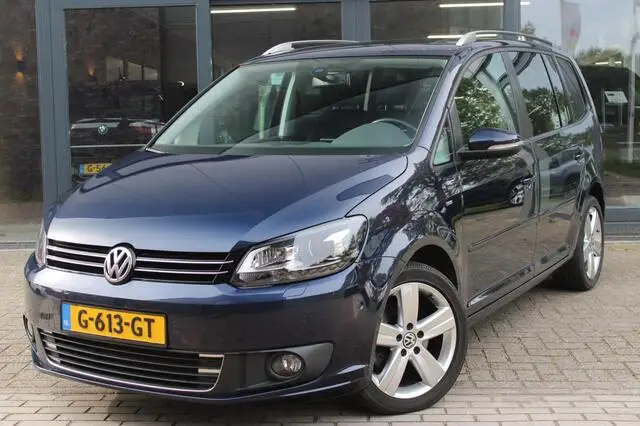 Photo 1 : Volkswagen Touran 2015 Petrol