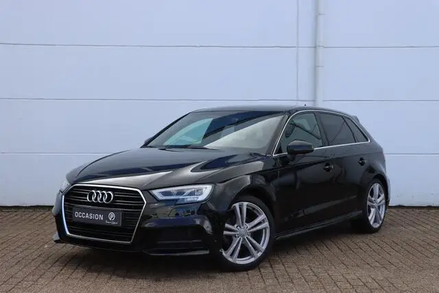 Photo 1 : Audi A3 2019 Essence