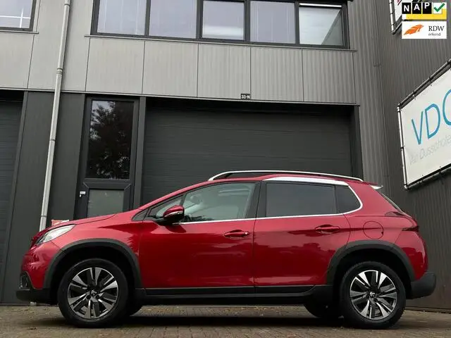 Photo 1 : Peugeot 2008 2018 Petrol